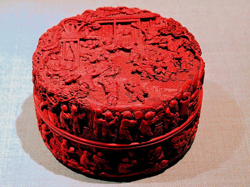 %252522800px-Lacquerware-roundbox-w-chil