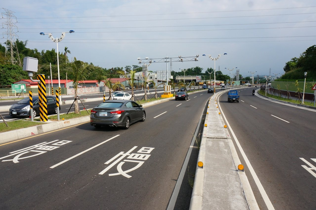 2826415.jpg&x=0&y=0&sw=0&sh=0&sl=W&fw=10