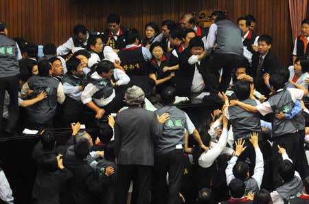 U1596P1T1D12940740F1394DT20070509005539.