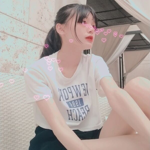 牛奶糖₍₍٩( ᐛ )۶₎₎♪