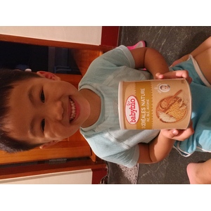 公費生=計畫式；自費生、流浪教師=儲備式。